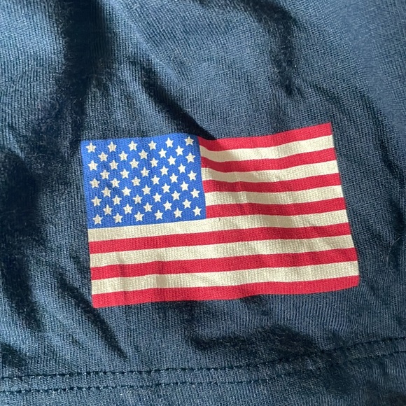 Vineyard Vines patriotic pocket tee - Picture 5 of 5